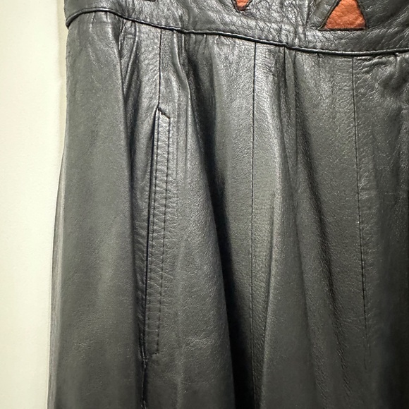 Italian Leather Full skirt - Picture 3 of 7